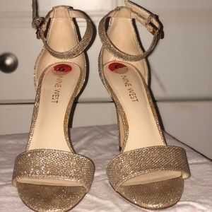 Nine West Glitter Gold Heels
